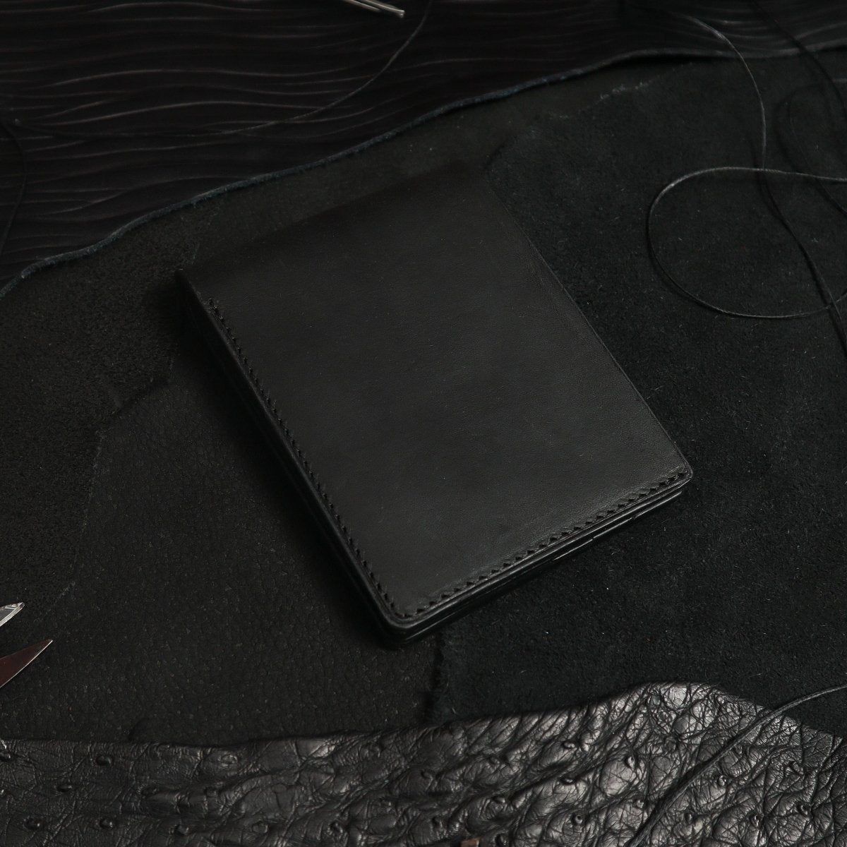 Leo - Cow Black - Ceylon Leather Crafts